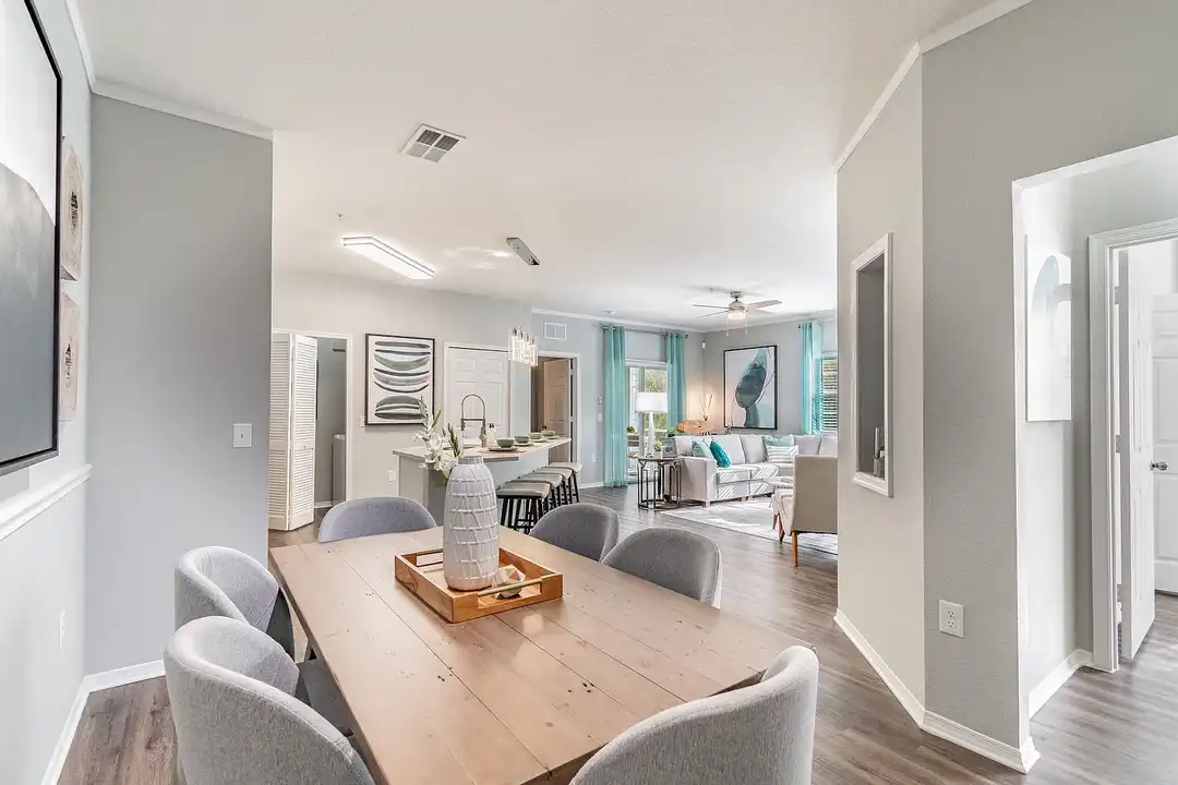THE PARQ AT CROSS CREEK - Vista 3