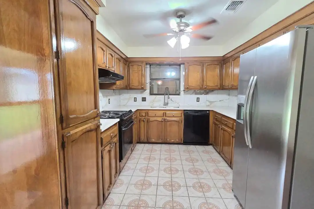 9144 Highpoint Rd - View 2