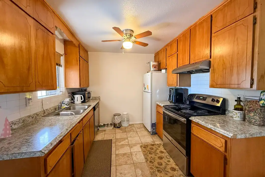 7496 Church St - View 6