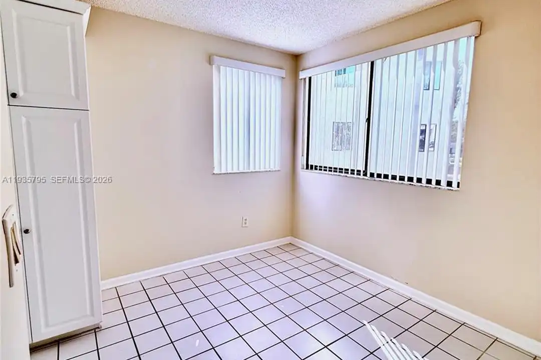 10426 E Clairmont Cir unit 212 - More
