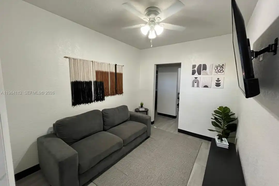 140 NW 13th St #148 1/2 - More