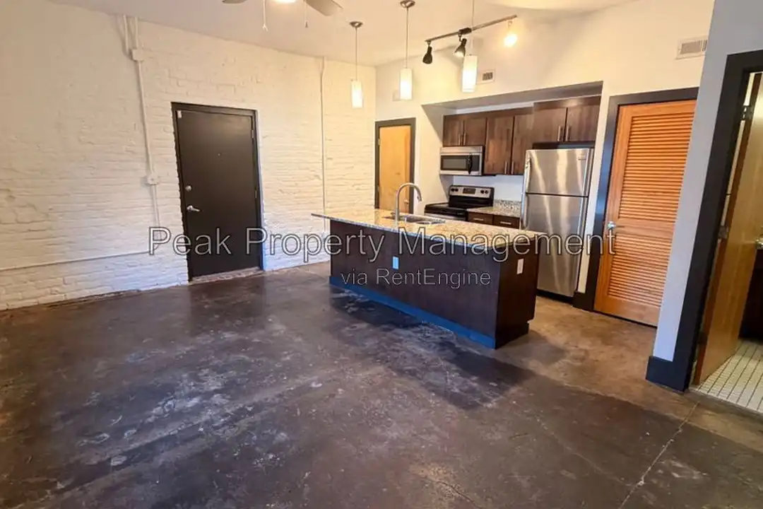 5 W Marshall St unit 101 – photo 1
