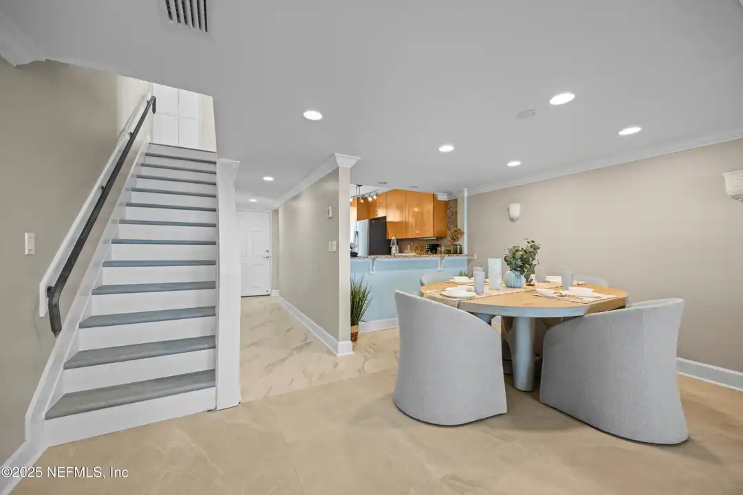 Apartment in Jacksonville Beach - View 4