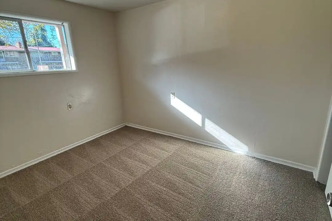 Apartment in Salem - More