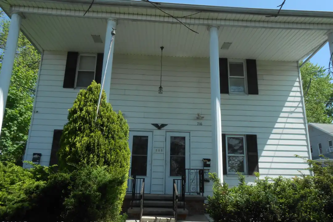 429 S Irving Ave unit 429, Scranton – photo 1 of 15