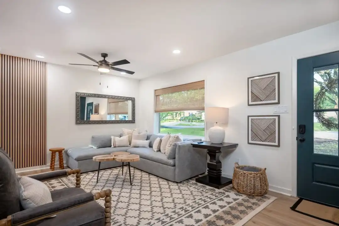 308 Dunn St unit 1095253P – photo 1