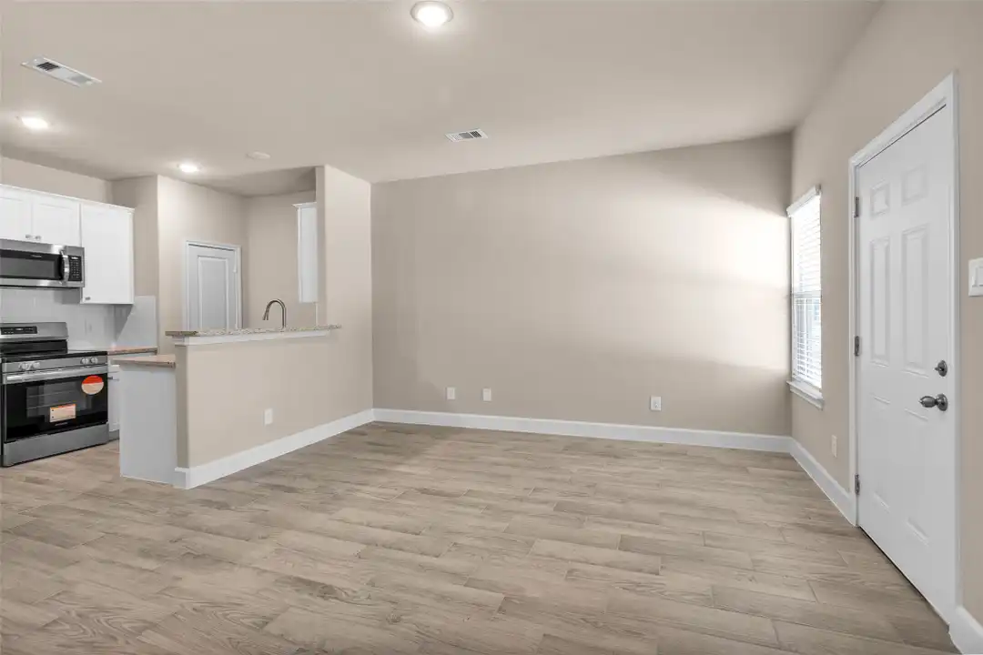 496 Golden St unit B - View 6