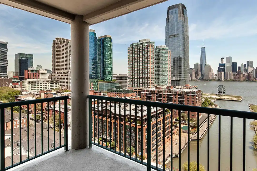 Portside Towers – photo 1