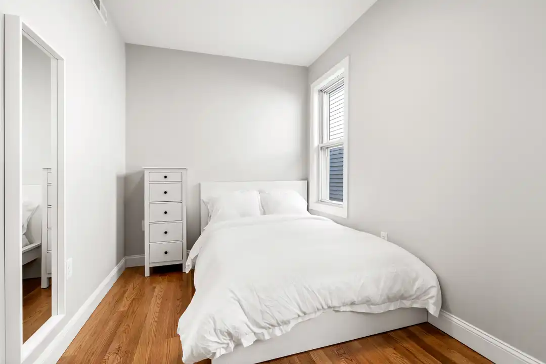 821 Saratoga St unit 3 – photo 1