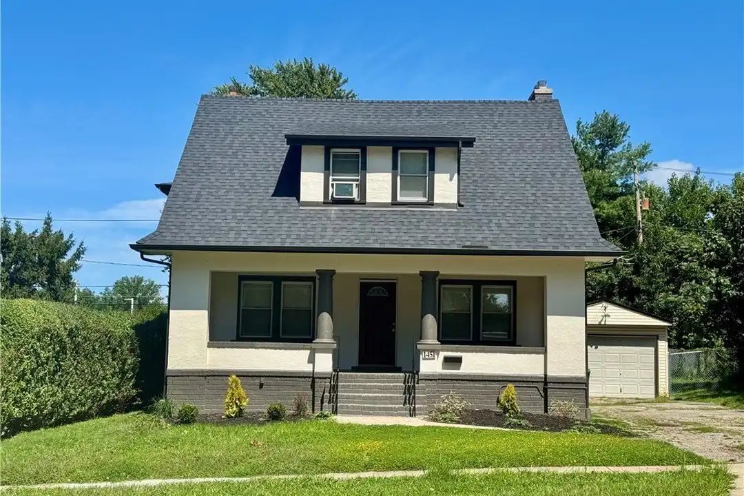 1451 Craneing Rd – photo 1 of 28