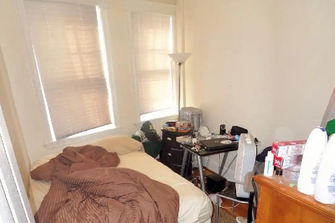 1867 Commonwealth Ave unit 5 – pohled 4