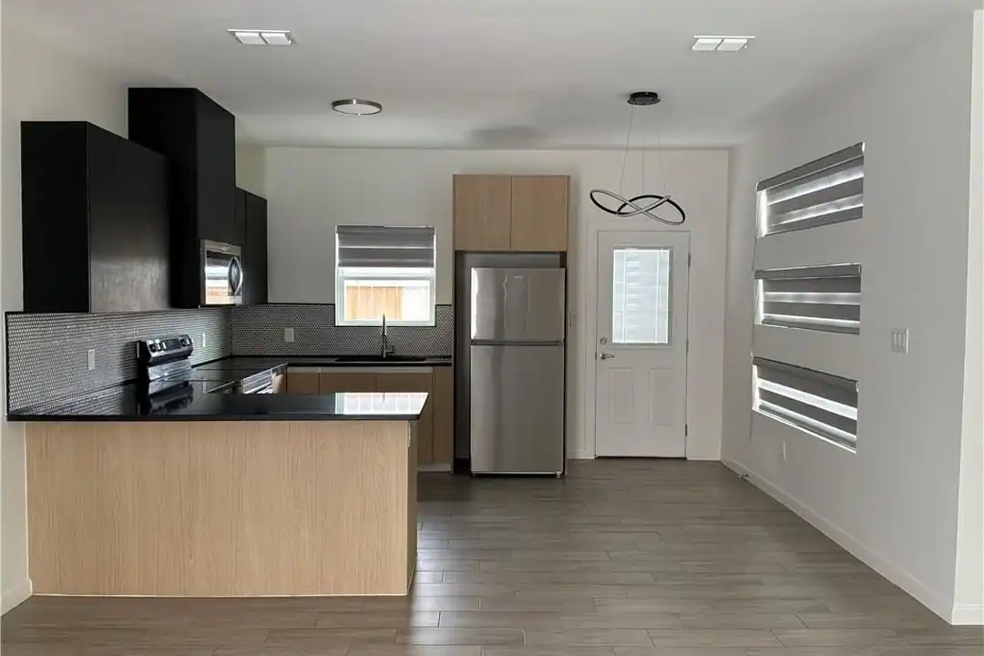 3900 Ventura Ave #1 - View 2