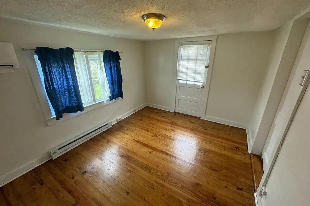 430 W High St - More