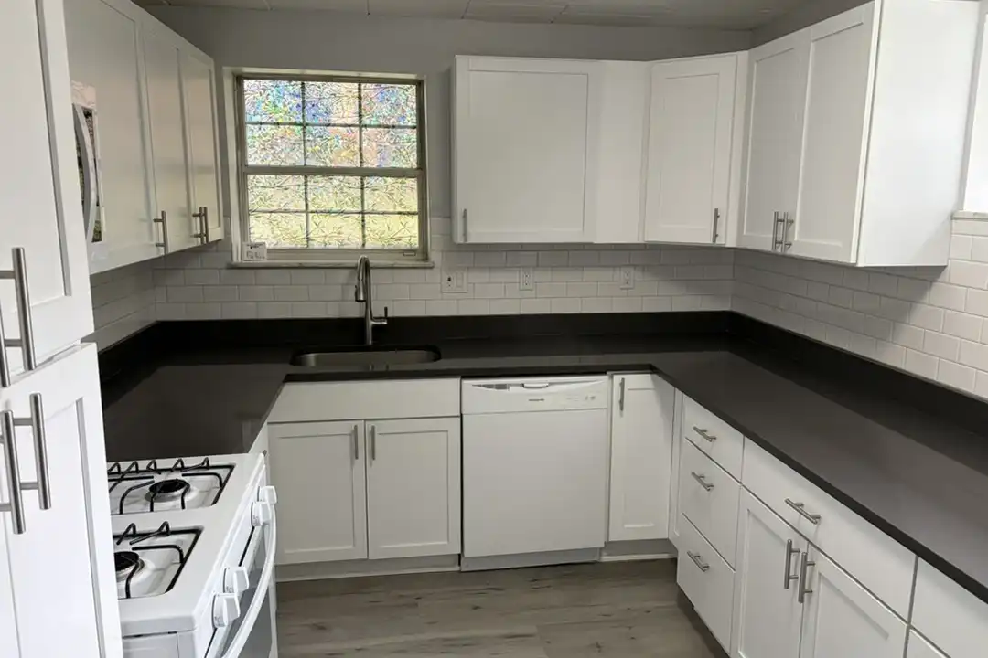 906 Erdner Ave unit 1 – photo 1 of 17