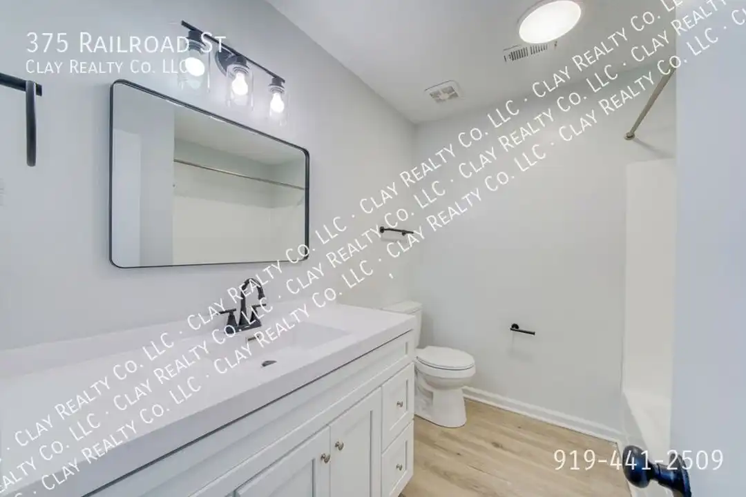375 Railroad St - More