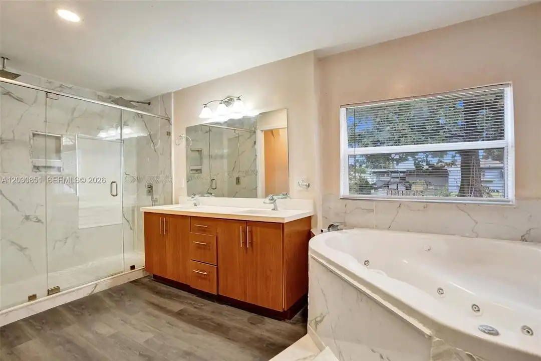 610 Carolina Ave unit 2 - More