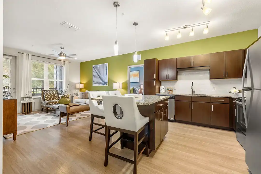 Apartment in Riverview - View 2