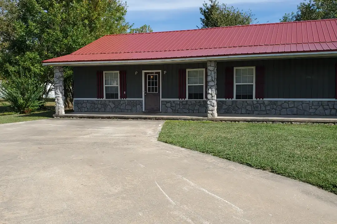 606 Jason Pl – photo 1 of 19