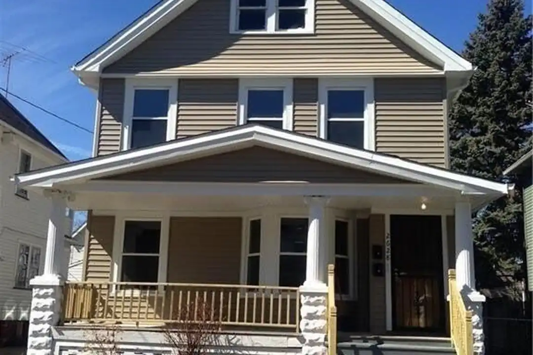 2628 E 124th St #1 – photo 1