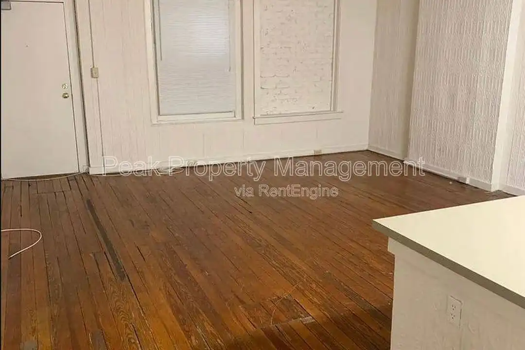 308 W Broad St unit C – photo 1
