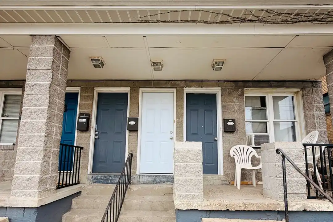450 Augusta St – photo 1