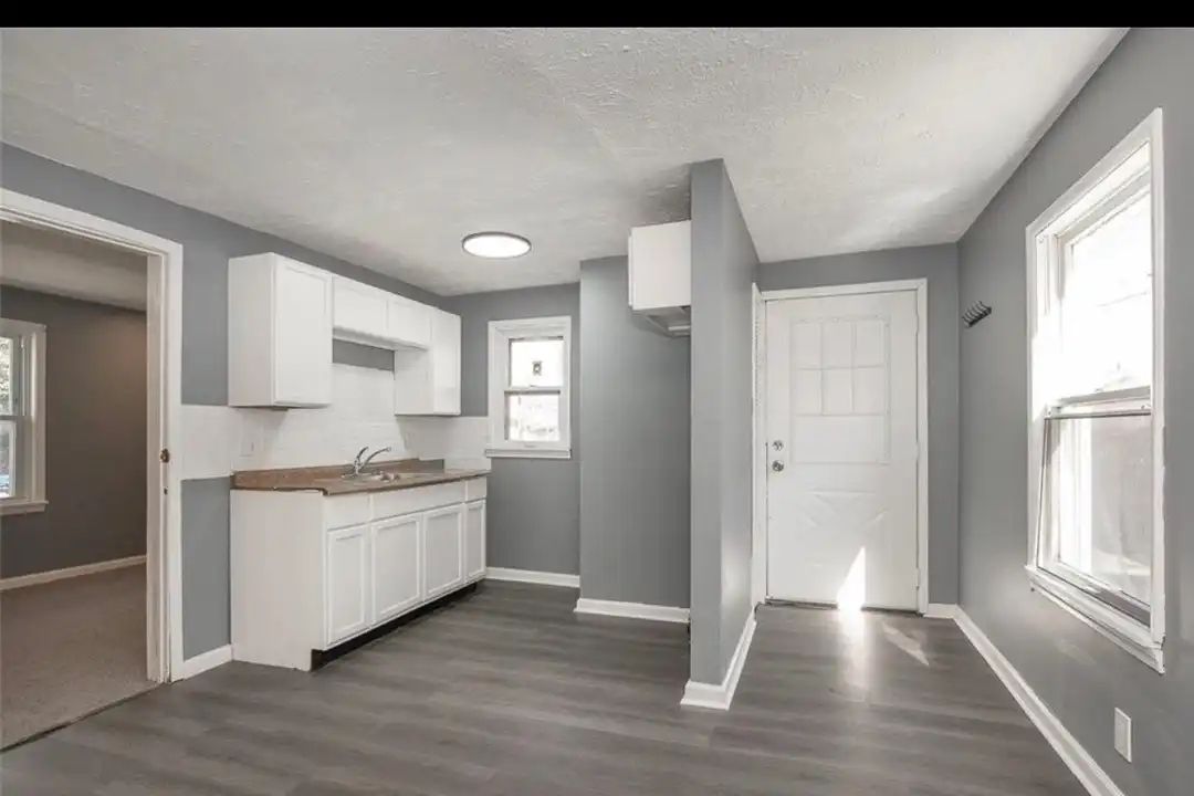 7815 Jeffries Ave unit 2 – photo 1