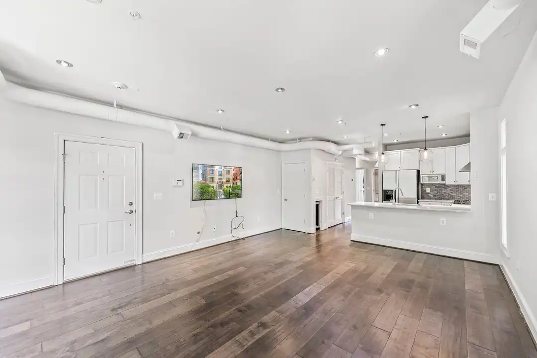 2111 11th St NW unit # 4 - View 4
