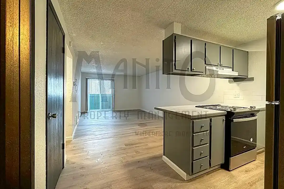 Regency Park Apartments – photo 1