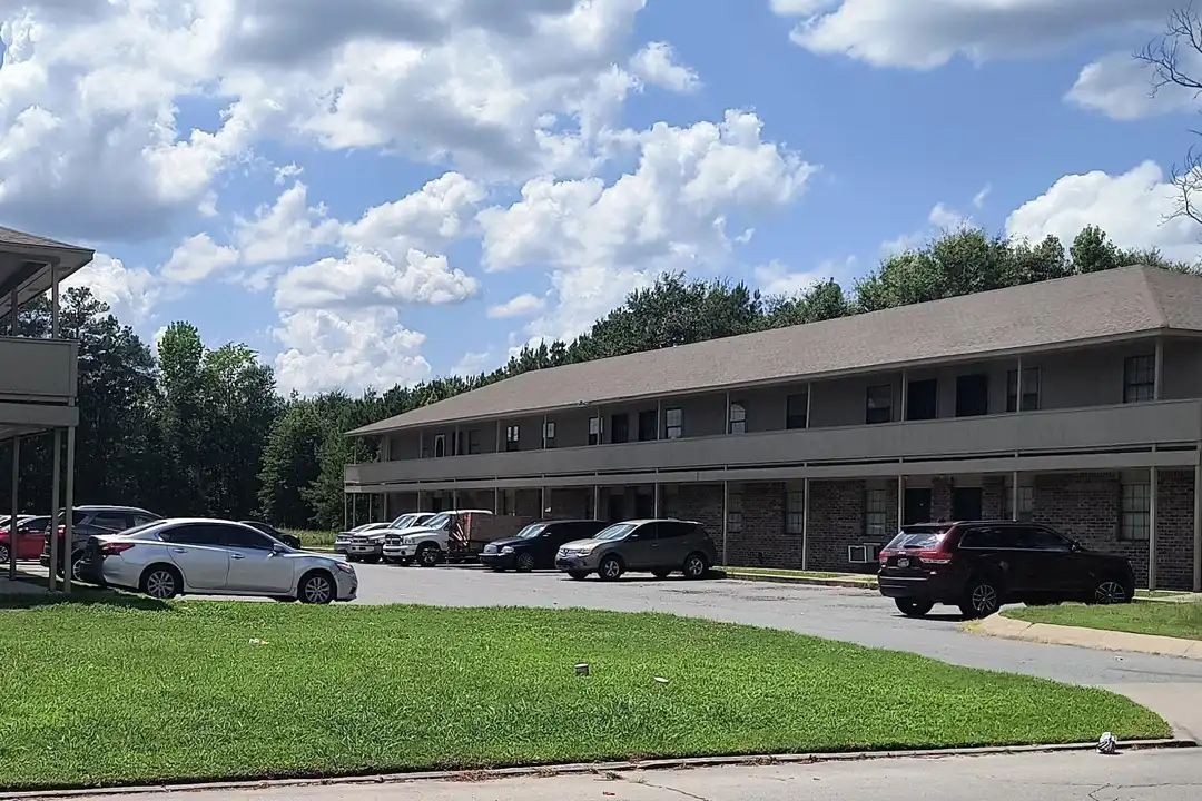 2710 S Taft St – photo 1