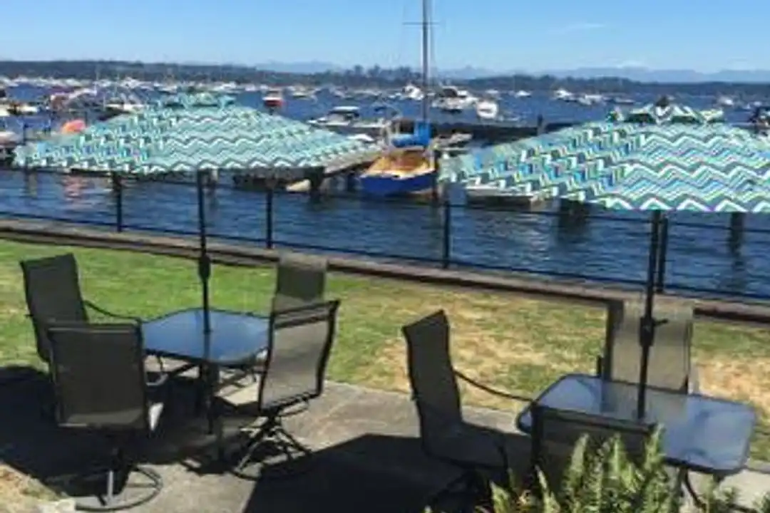 400 Lakeside Ave S unit 214 - View 3