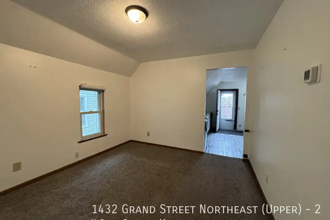 1432 Grand St NE - View 6