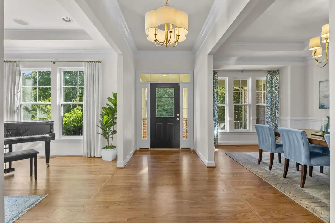 House in Warrenton - View 5