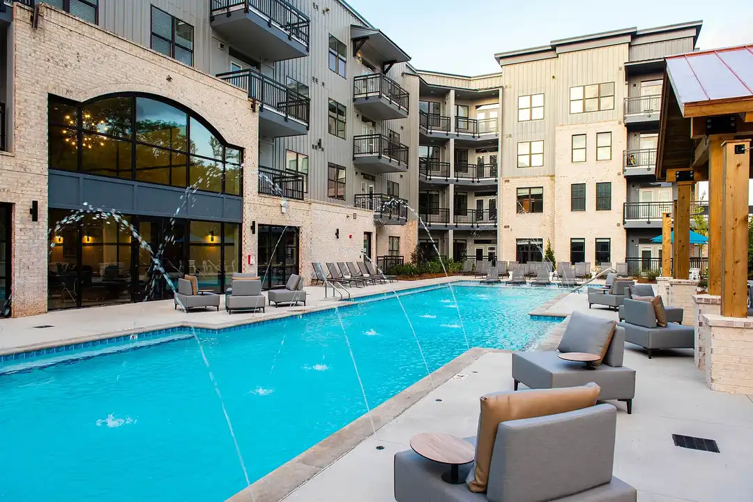One Riverside Apartments - 950 Riverside Dr - Chattanooga, TN | Rent.