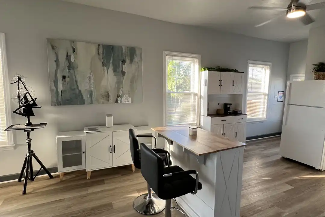 6077 Linwood St unit 6077 - View 4