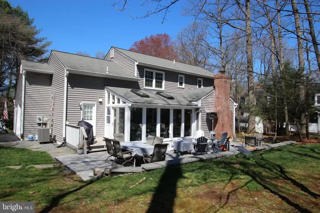 House in Oakton - View 5