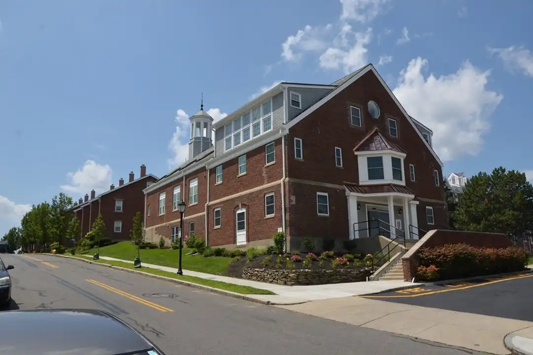 6 Admirals Wy unit 8 – photo 1