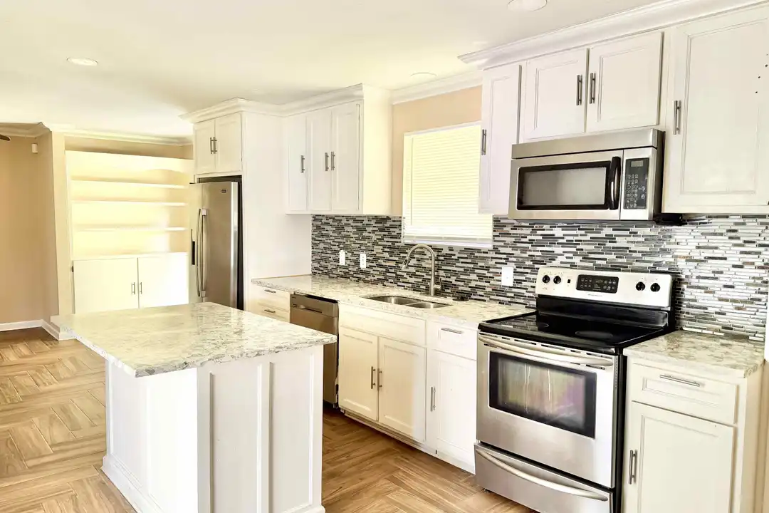 2056 Vickers Dr – photo 1