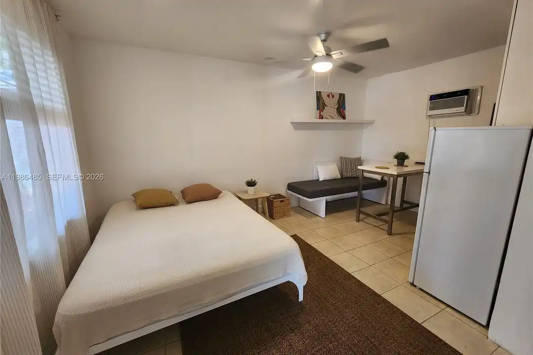 315 Walnut St #2 - More