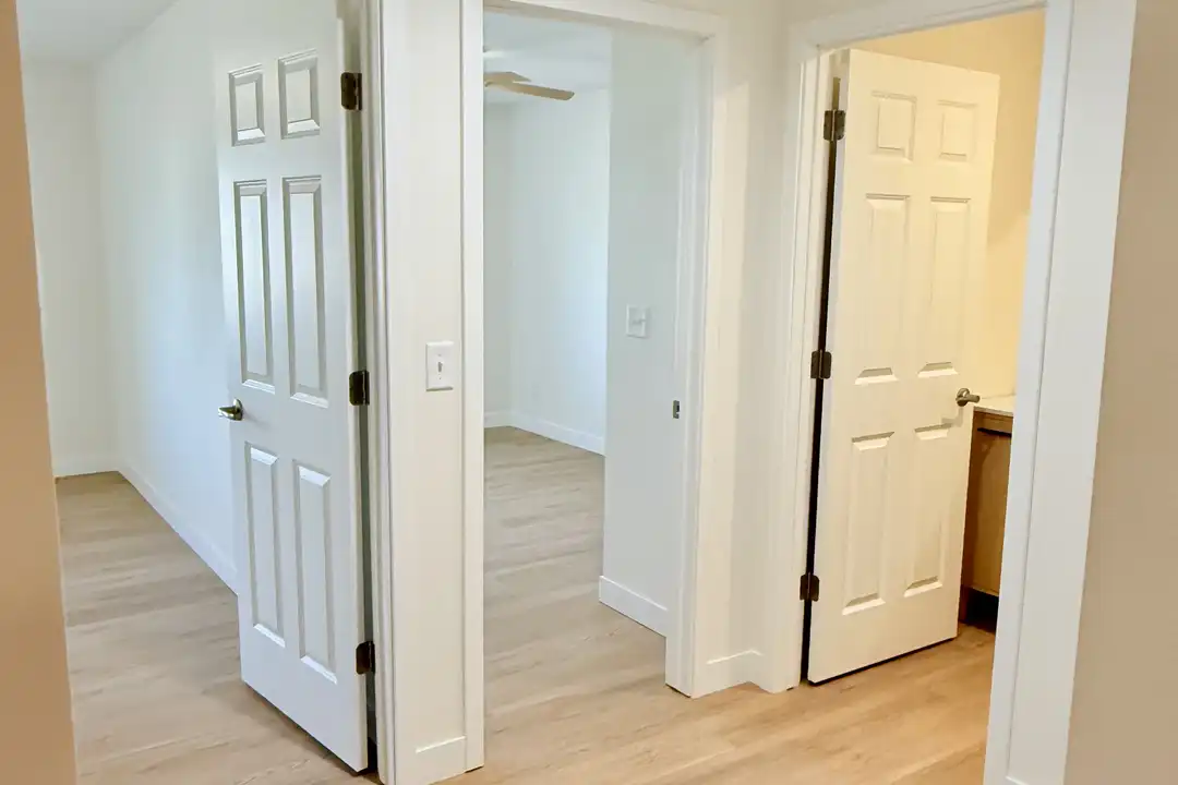 420 Minneopa Ave unit 201 - View 4