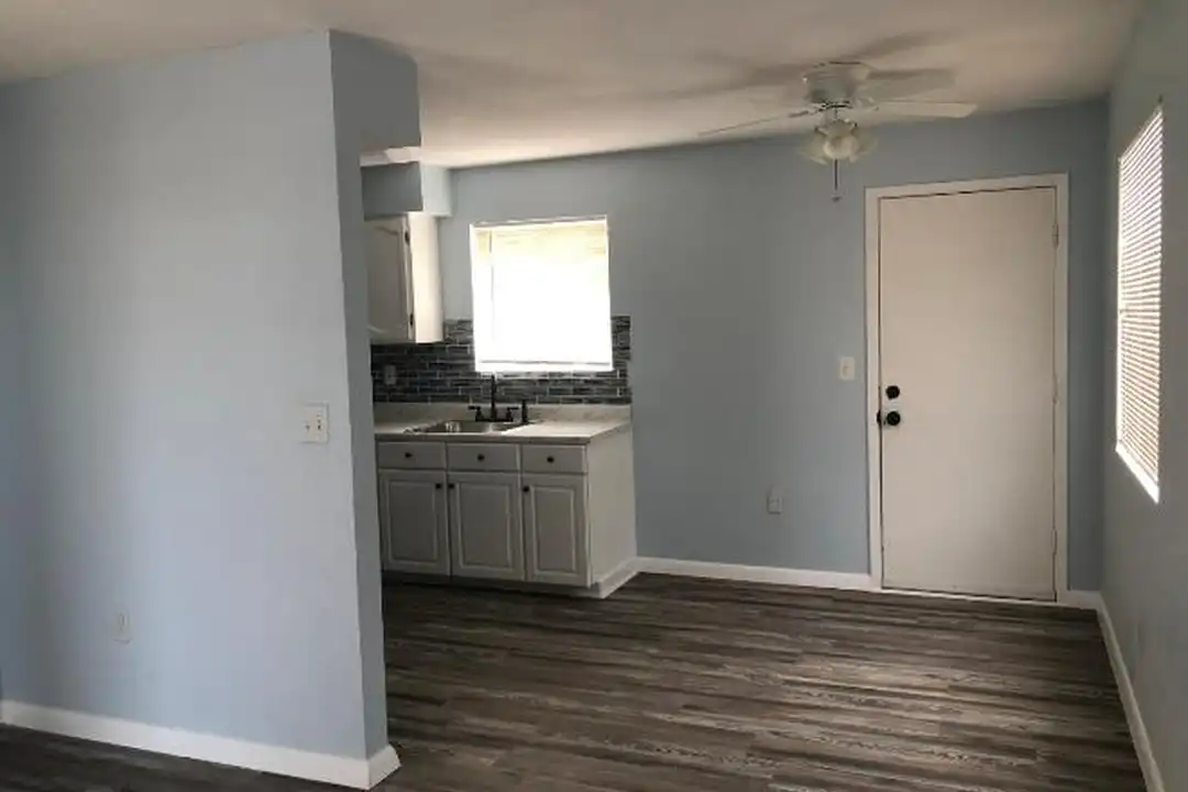 149 N Phyllis - View 4