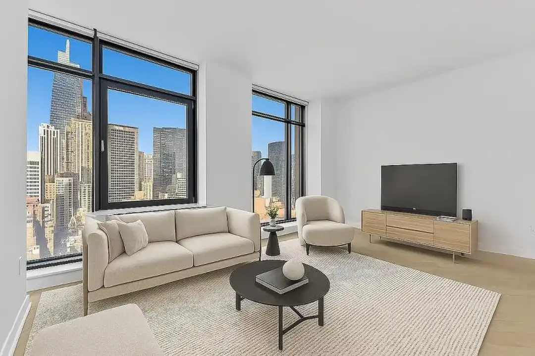 49 E 34th St - View 2
