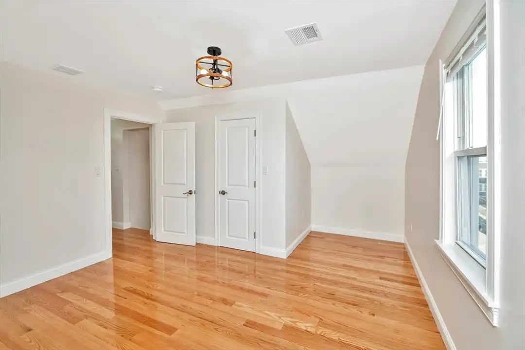Apartment in Boston, Mattapan - More