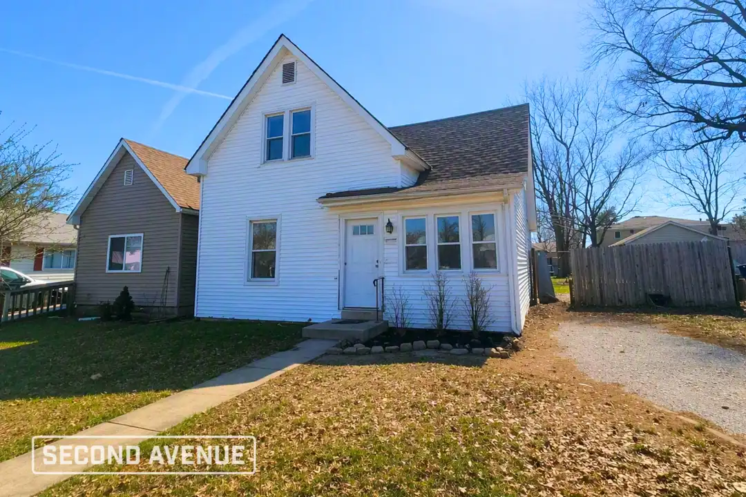 2426 E 24th St – photo 1 of 9