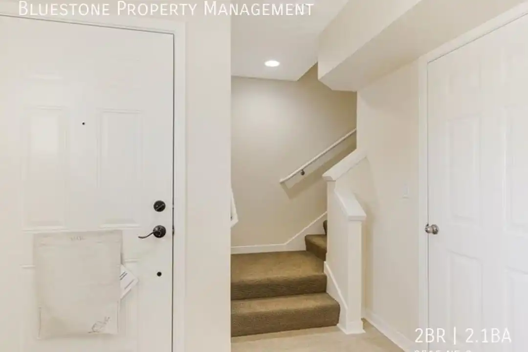 3515 NE Grand Ave - View 6
