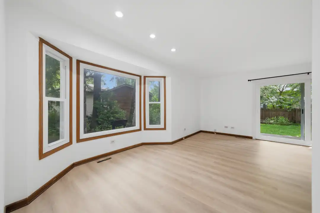 152 Dunbar Ln - View 2
