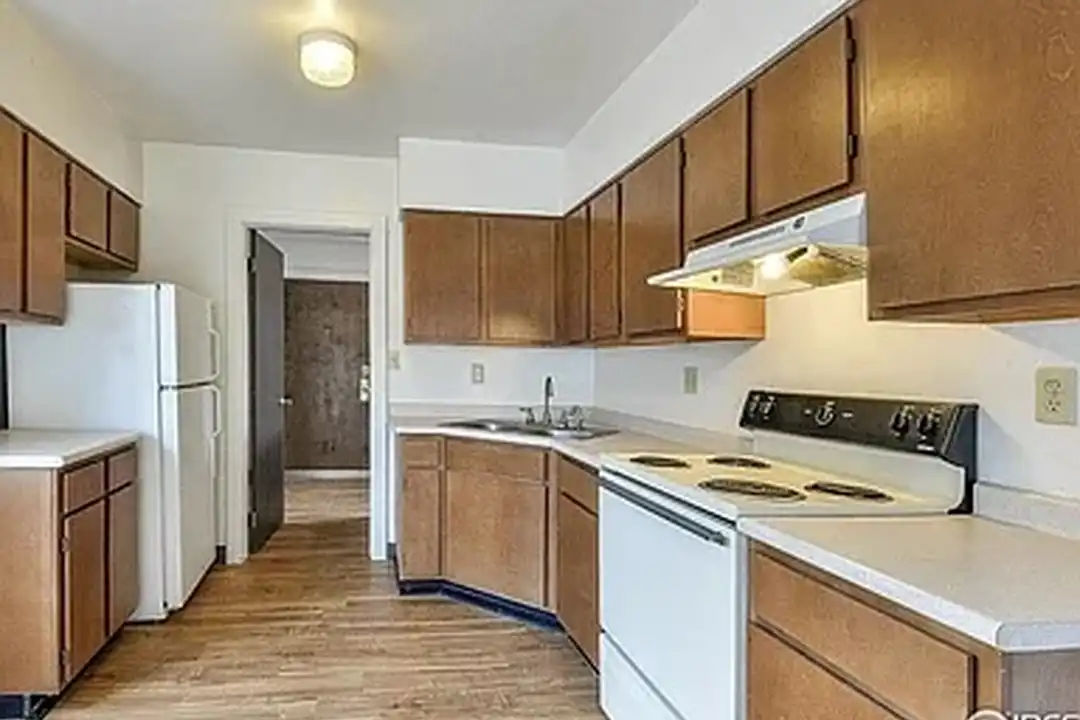 411 E Plum St unit #1 - View 3