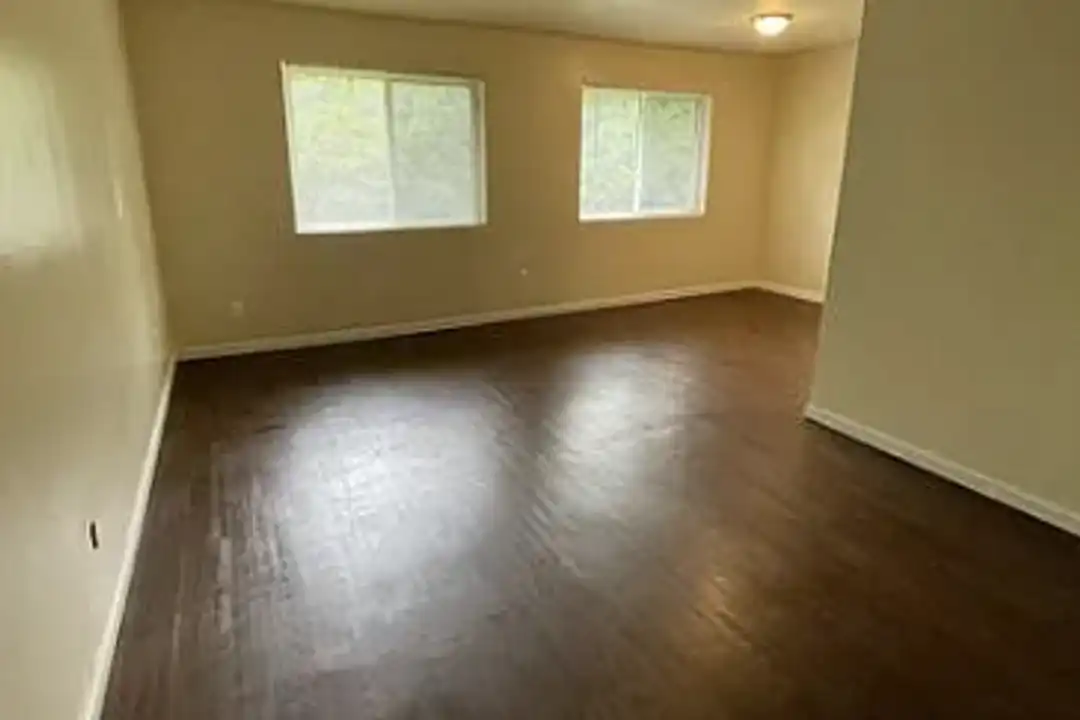 757 Ridgeway Ave unit 103 - View 4