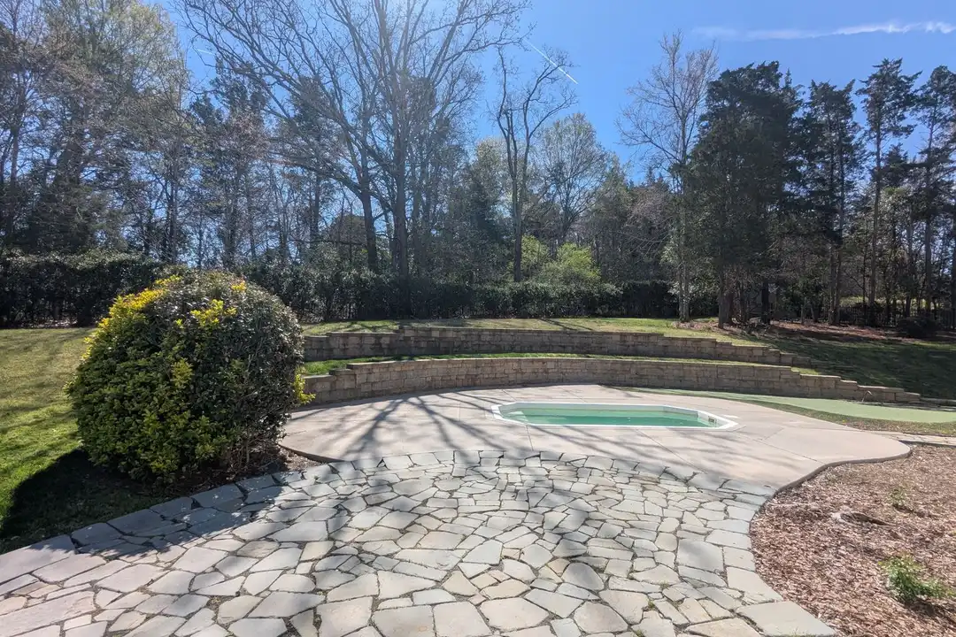 7894 Woodmere Dr - View 3