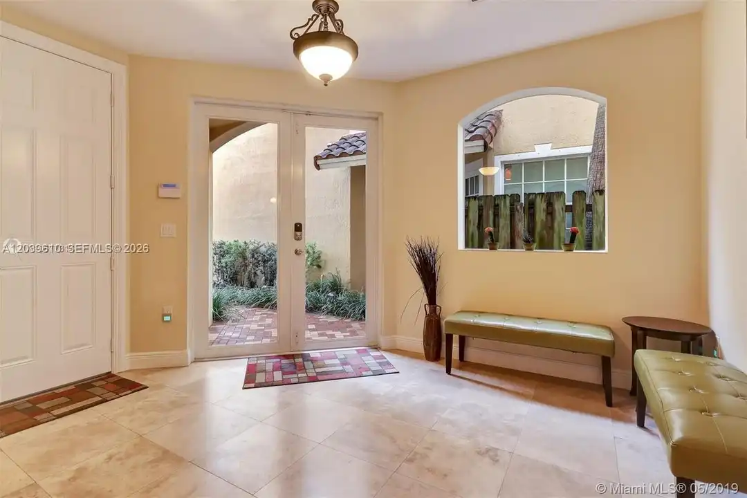 409 SW 5th St unit 1 - View 4