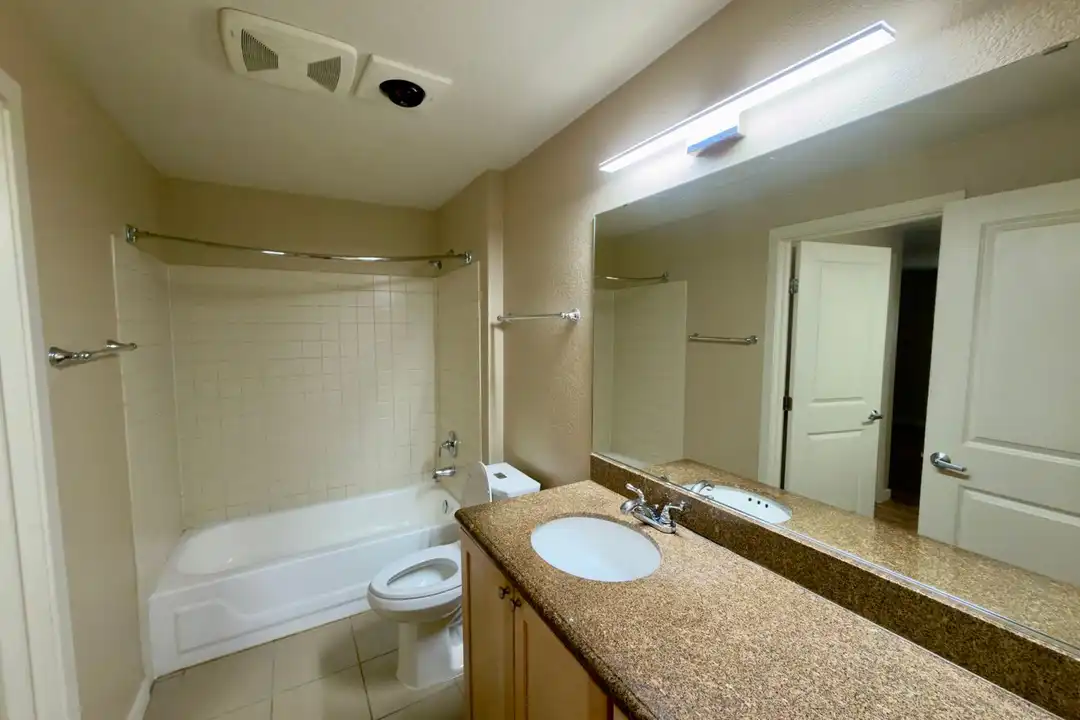 Apartment in Seattle - View 3